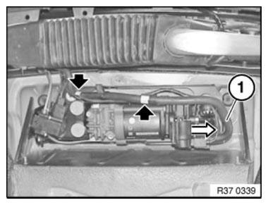 Pump Assembly With Container